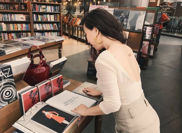 不会管理时间?她每天工作超过12小时,却