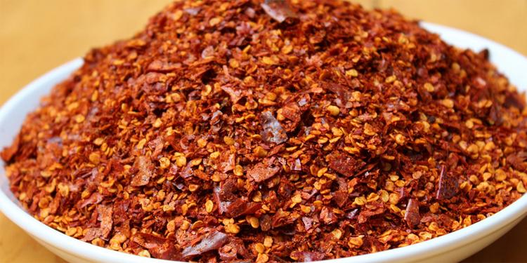 眼睛感觉像被辣椒辣了一样,辣椒弄到眼睛上很辣怎么办