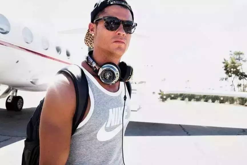 “双旦”临至，C罗总裁忙着怎么撩动全世界的雄性雌性荷尔蒙