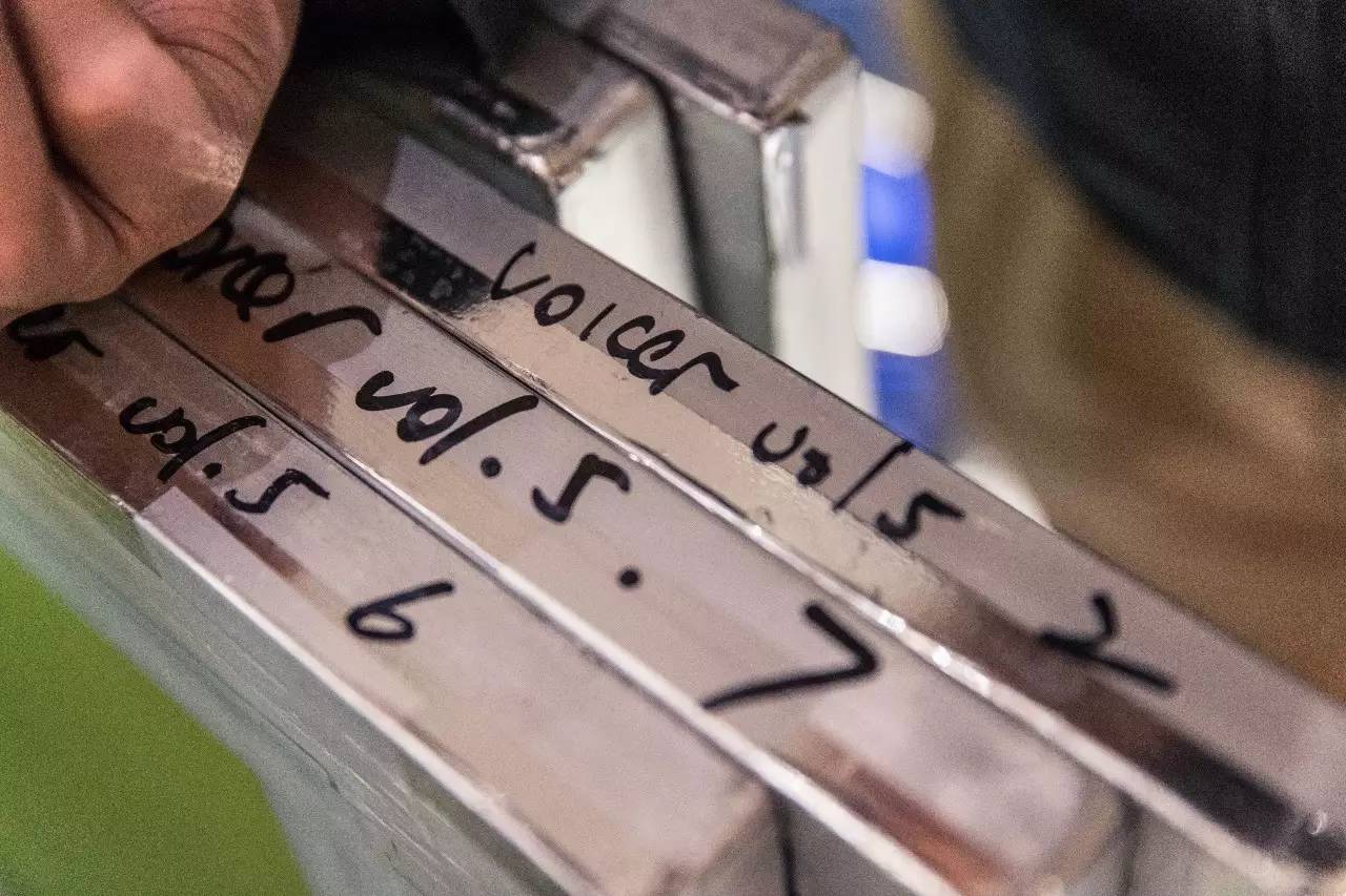 图集｜我们带着这些“黑胶唱片”和几百个好看的人，一起入侵了DOE