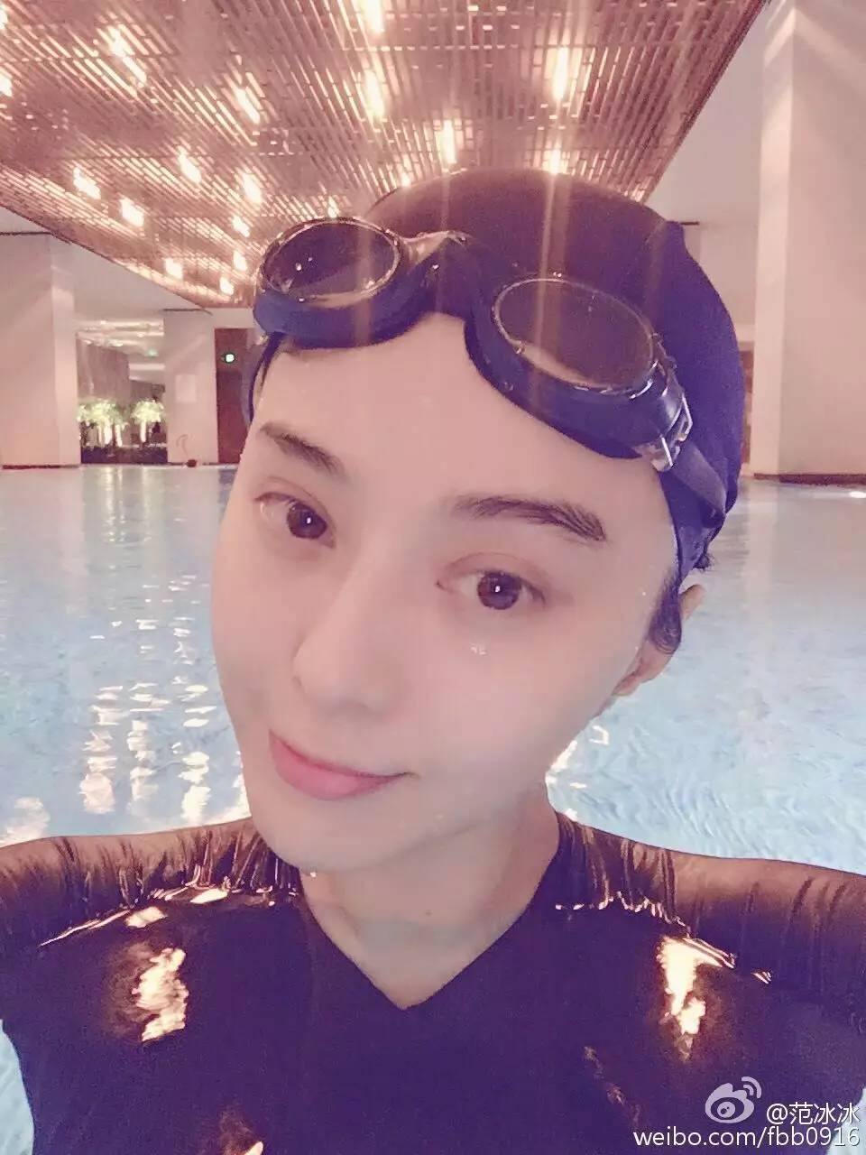 景甜素颜圈粉,景甜气场十足淡妆也很自信