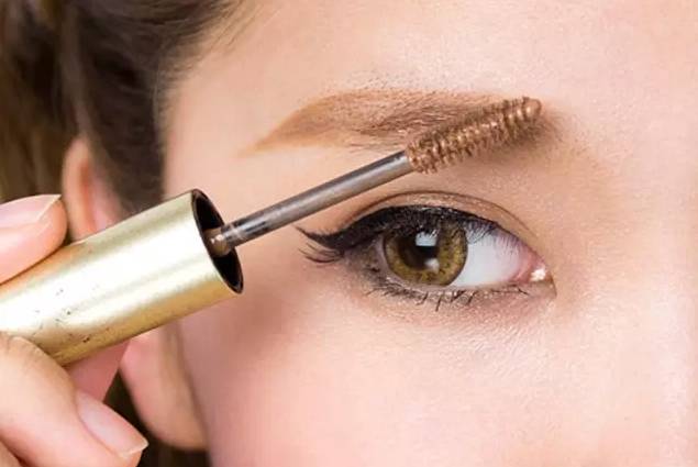 景甜素颜圈粉,景甜气场十足淡妆也很自信