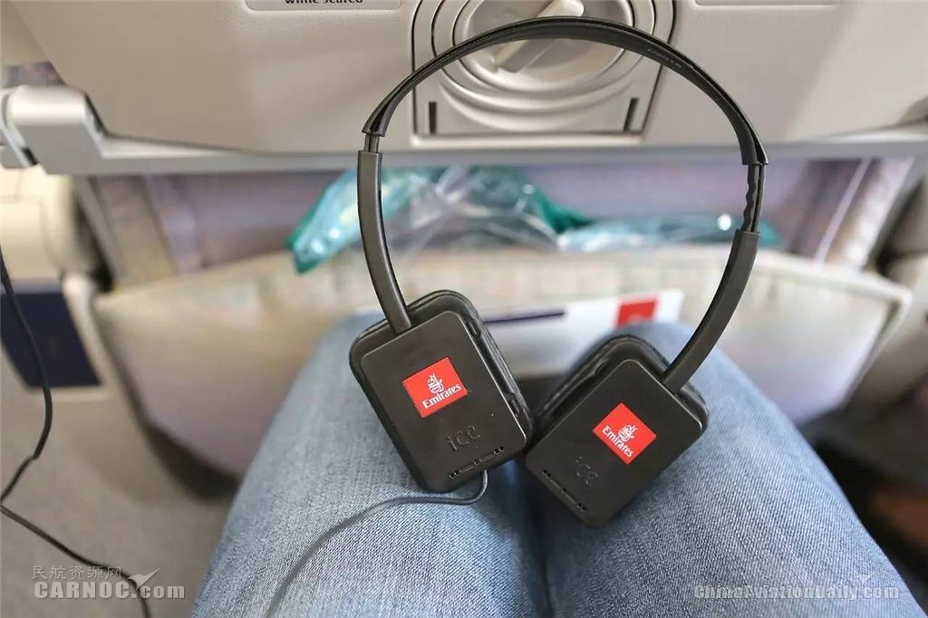 阿联酋航空a380上海,阿联酋航空a380空姐关舱门