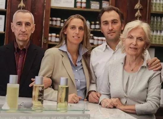 圣诞节是上帝给人的礼物,圣诞节是上帝爱的礼物