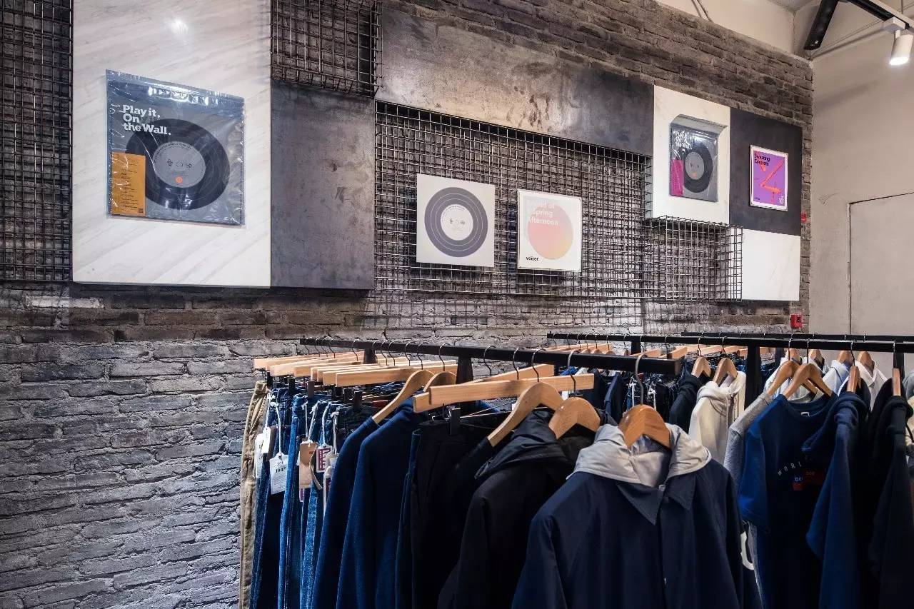 图集|我们带着这些“黑胶唱片”和几百个好看的人,一起入侵了DOE