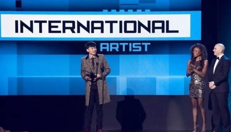 张杰歌手巅峰之作,张杰一个人的歌