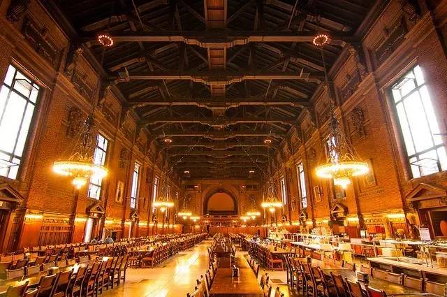 霍格沃茨的建筑,霍格沃茨魔法学校建筑是什么风格