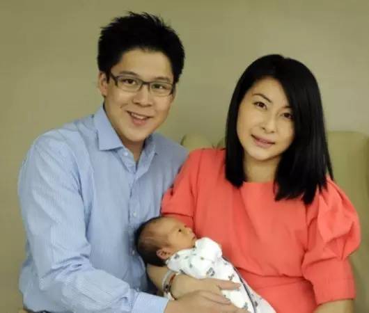 郭晶晶霍启刚逛超市视频,霍启刚郭晶晶逛街买菜