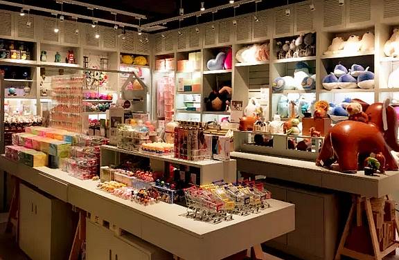 直男们有救了！这13家从未杭州亮相的新店，总有一款圣诞礼物，适合你的女神……