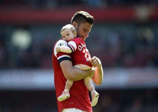 吉鲁踢球技巧,吉鲁2022世界杯进球集锦