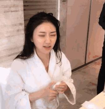 景甜化妆品知乎,景甜全套的高档护肤品