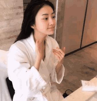 景甜化妆品知乎,景甜全套的高档护肤品