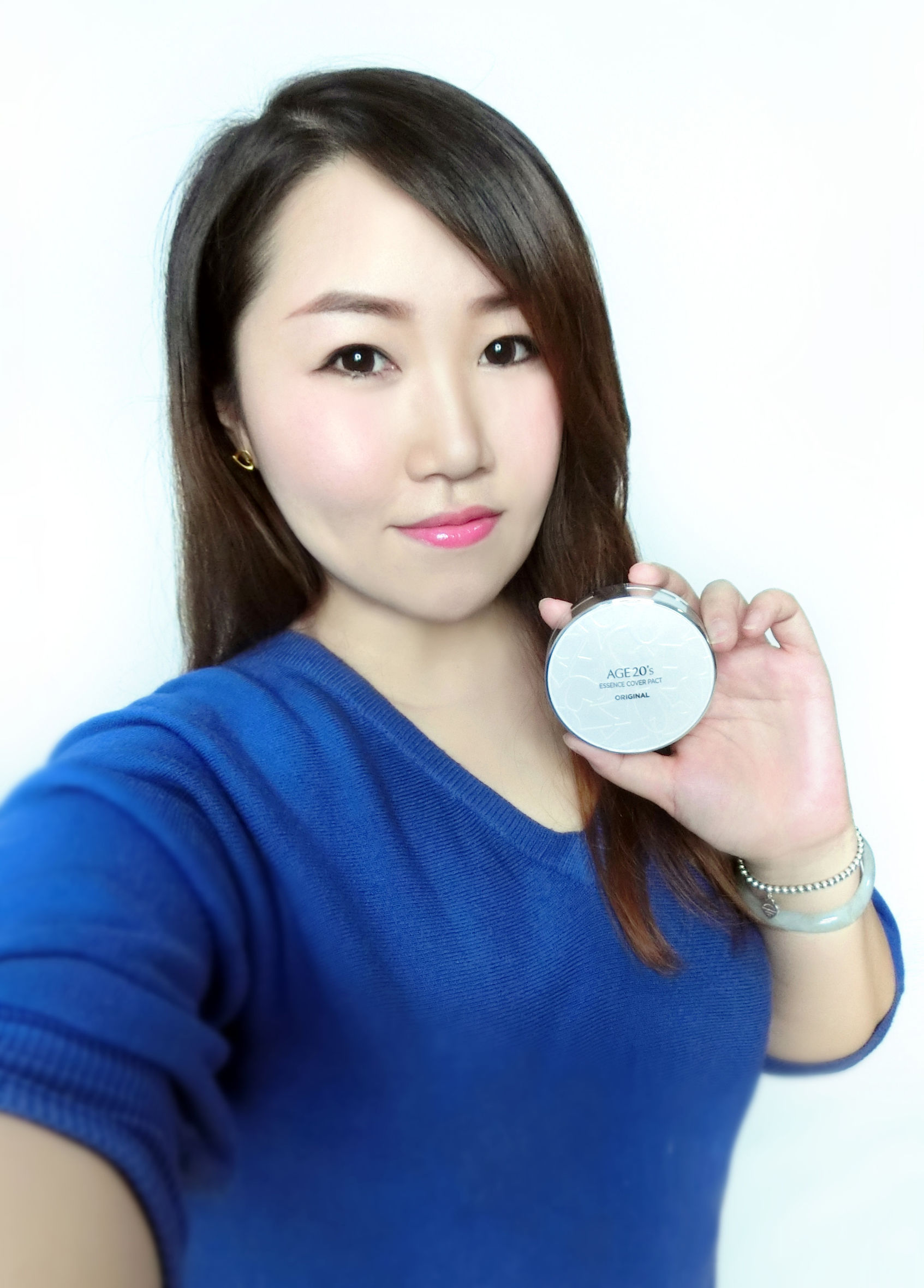 打造水光肌秋冬美白,age20s精华粉底霜色号