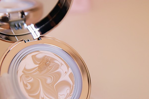 age20粉底霜怎么样,age20s精华遮瑕粉底