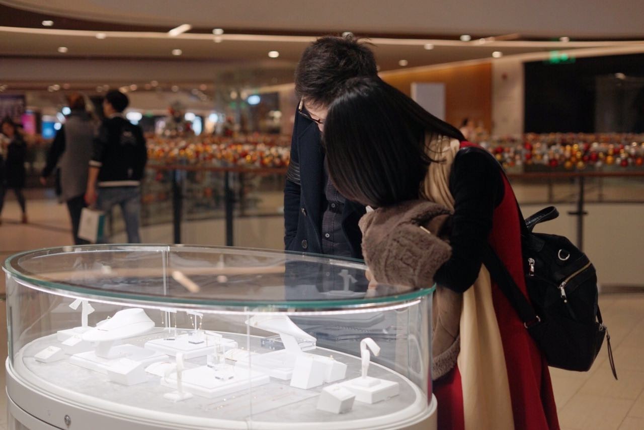 直男们有救了！这13家从未杭州亮相的新店，总有一款圣诞礼物，适合你的女神……