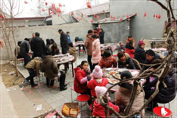 农民工发现鞋垫上的微信，没有收获微商，收获了爱情