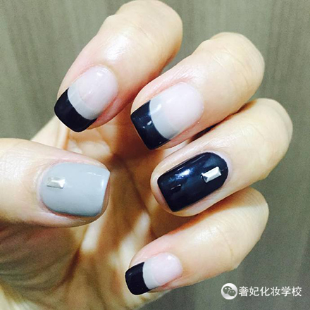 手白的人适合的美甲图片欣赏,手白又好看的女生