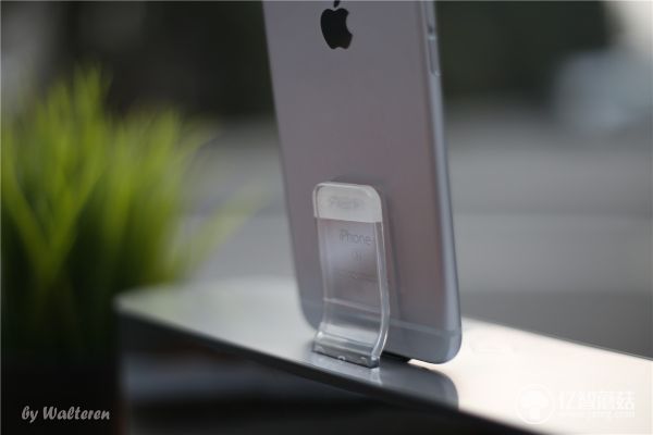 不用耳机孔一样插上就听，RSRDS909未来音响体验