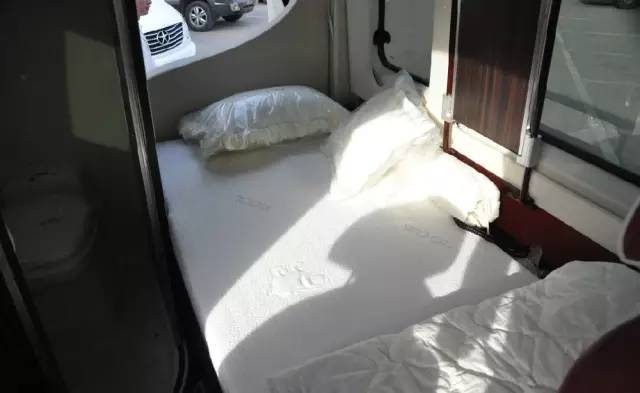 纯进口奔驰c型豪华房车,奔驰威霆房车28.98万起