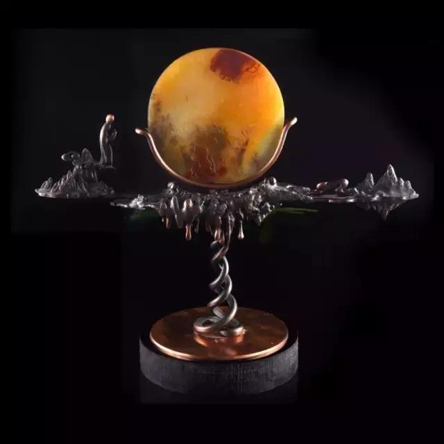 黄龙玉里面的水草花是如何形成的,黄龙玉水草花会越来越透明么