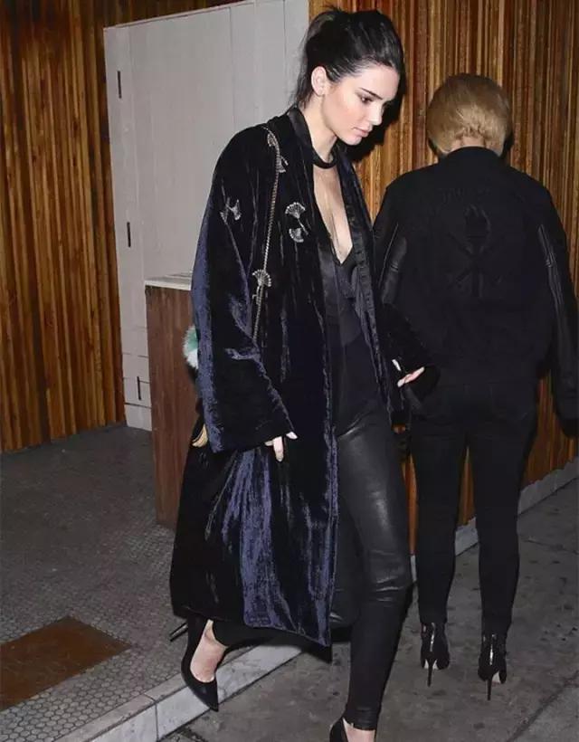 秋冬适合的胸针,胸针让你的冬季日常搭配更优雅