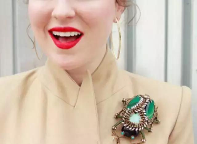 秋冬适合的胸针,胸针让你的冬季日常搭配更优雅