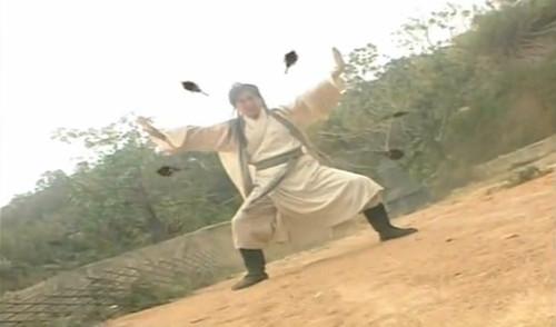 金庸小说三大武功排名,金庸笔下的十大神兵