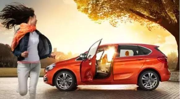 奔驰b200和宝马2系旅行车选哪个,宝马2系旅行车2016款218i运动