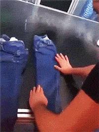 怎么在女朋友家赖着不走,女朋友赖在家里不走怎么办