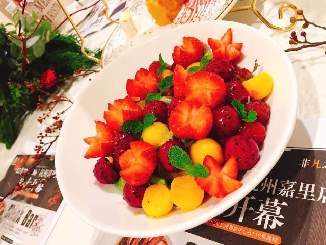 杭州这家自带“牛扒吧”的Ole’精品超市足足可以逛上三天三夜