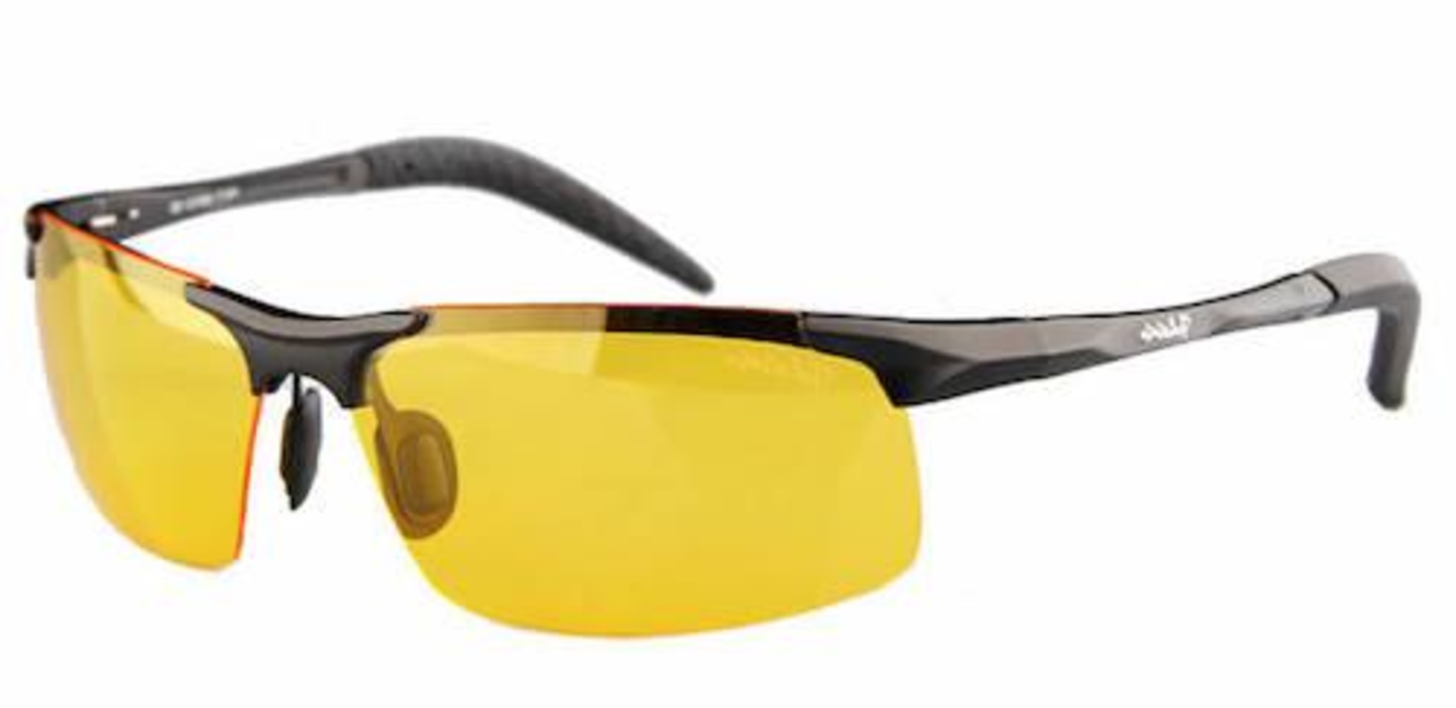 强光手电对付后车远光灯,小圆镜贴车尾对付远光狗效果如何