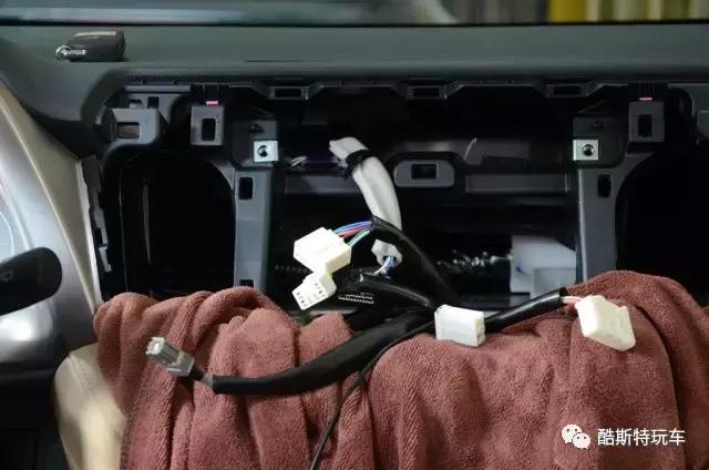 荣放导航使用教程,荣放安装飞歌导航教程