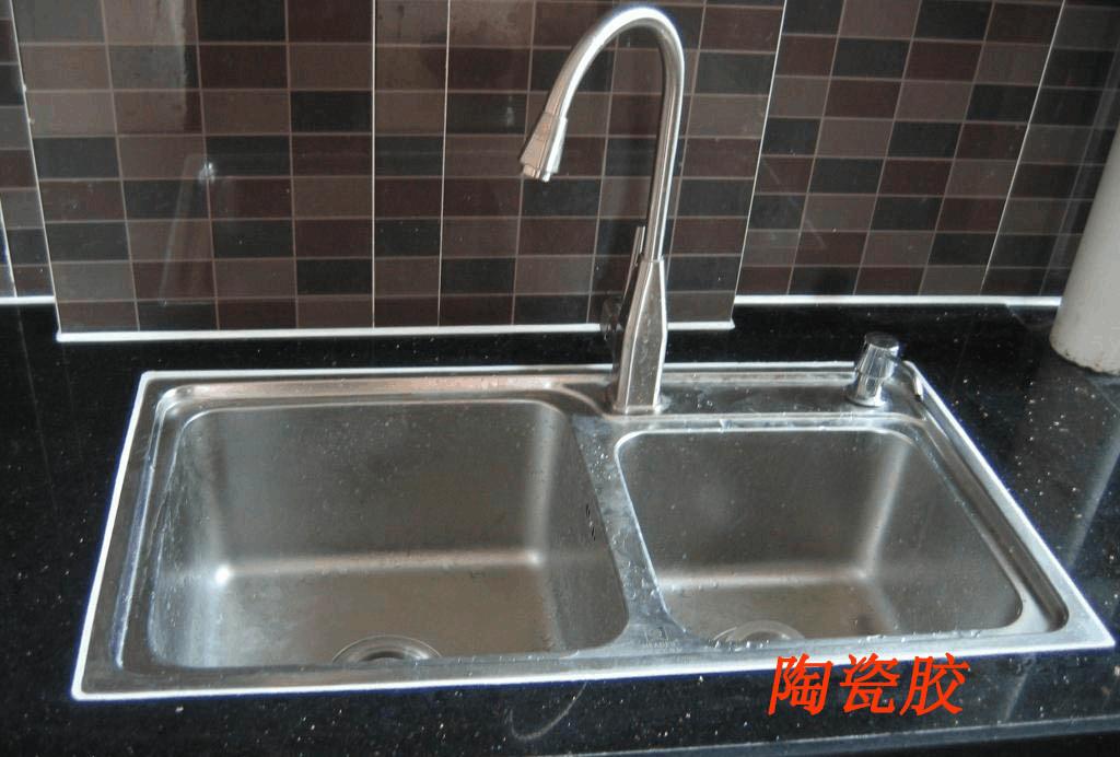 装修橱柜水槽选什么好,水槽边的玻璃胶发霉怎么能去除掉