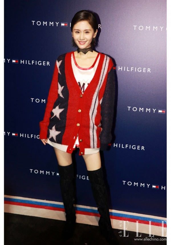 杨幂张天爱穿搭,杨幂教你玩转减龄风百变穿搭