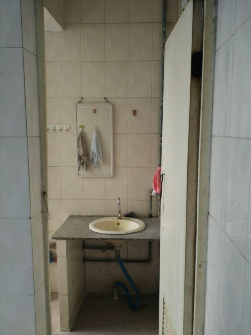 老小区的复式楼值得买吗,很差的楼盘顶楼值得买吗