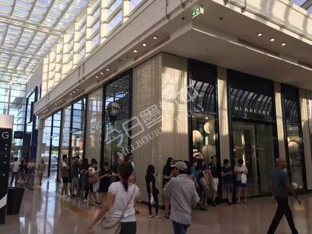 墨市BoxingDay现场:蔻驰5折!兰蔻YSL7折