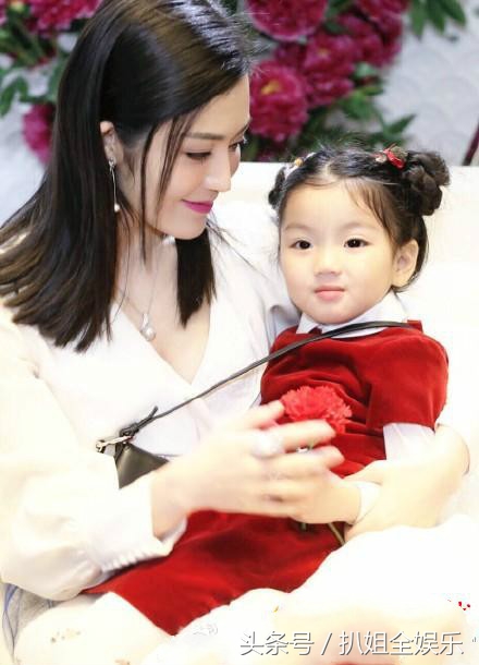 阿拉蕾玩的什么球,阿拉蕾超燃时刻