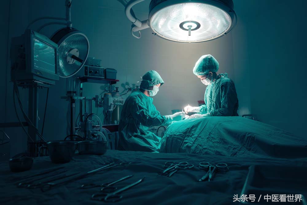 剖腹产后下身有异物感但是不漏尿,剖腹产发现肚子有东西