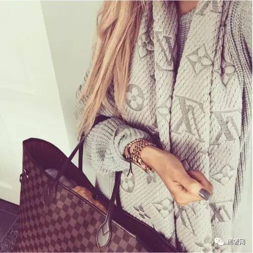 最好看的围巾排行榜,巴宝莉和lv哪款围巾好