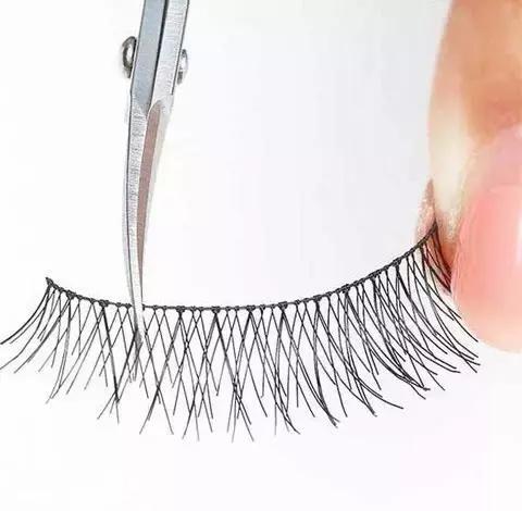 新手刷睫毛的正确方法,刷睫毛的好办法