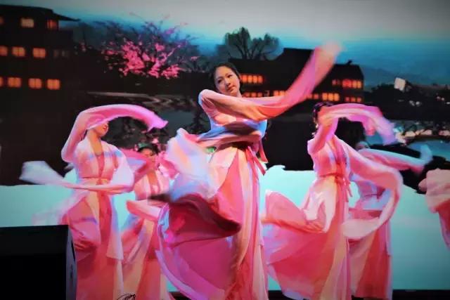 褰㈣薄璁捐澶ц禌瀛︽牎,鑱屾牎褰㈣薄璁捐澶ц禌