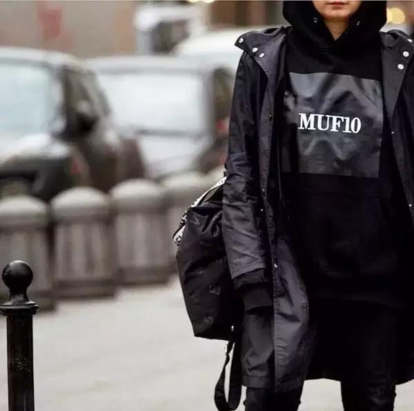 史上最丑时尚单品,丑到惨的时尚单品