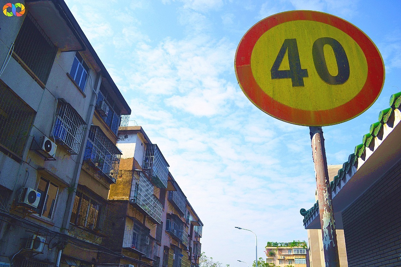 你愿意陪我走过春夏秋冬,你愿意陪我走一条很长的路吗中文