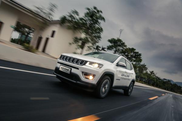 试驾全新jeep指南者,jeep指南者有哪些越野性能特点