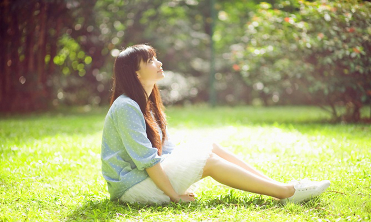 朋友圈个性说说：不要问我过得好不好，我只能说，还活着！