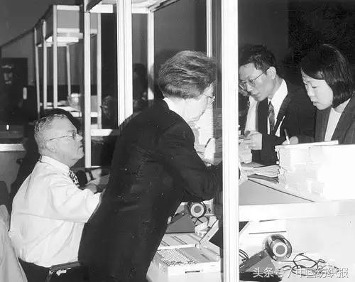 二问｜30年，我们风采何在？