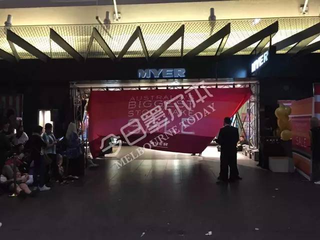 墨市BoxingDay现场:蔻驰5折!兰蔻YSL7折