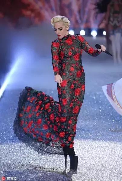 史上最丑时尚单品,丑到惨的时尚单品