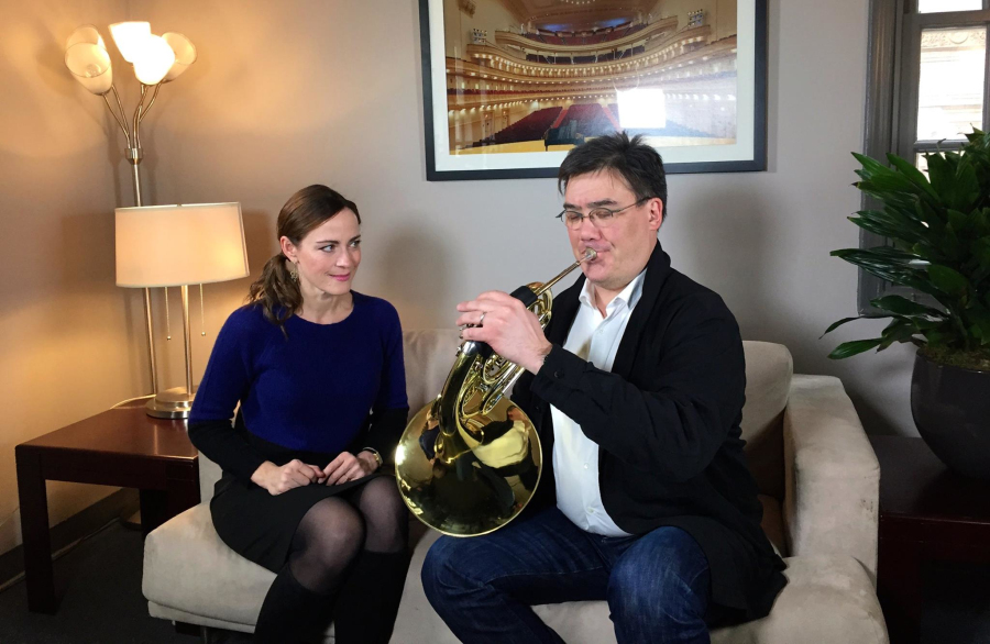 做核磁共振半道跑出来的多吗,做核磁共振途中为什么要推针水