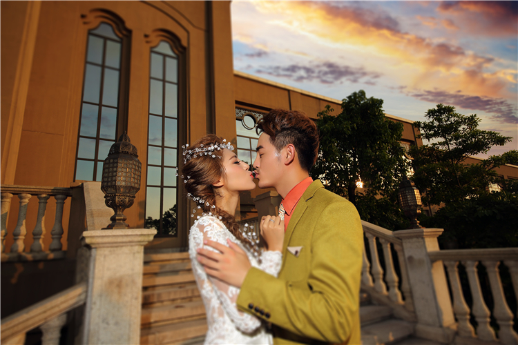 外景婚纱照的风格推荐,外景婚纱拍摄自己要带些什么